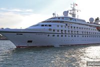 Cook Your Catch: Seabourn’s Guided Seafood Cooking Experiences