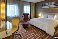 Hilton Frankfurt Airport: Modern Stay with Direct Terminal Access
