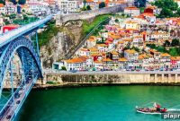 Explore Porto: Architecture, Art & Charming Ambience