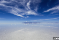 Salar de Uyuni: Exploring Bolivia’s Spectacular Salt Palace