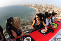 Dangling Entrées: How to Serve Hanging Main Courses with Style