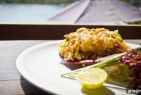 Authentic Pad Thai in Thailand: Where to Eat, What to Order