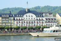 Room with a View: Scenic Hotel Rooms and Vacation Rentals