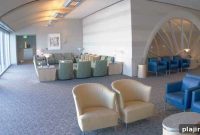Top Credit Cards for International Travel with Low Fees