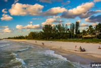 Naples Summer Nights: Enjoy Free Entry This Season