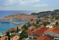 Explore Dubrovnik’s Stunning Seaside: Top Coastal Sights and Tips
