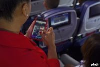 Delta Flight Attendants Receive In-Flight Tablets for Passenger Service