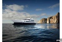 Top Galapagos Cruises: Wildlife, Itineraries, and Booking Tips
