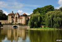 Ride & Seek: Turbo-Charged Tours From Paris to Moscow