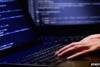 College Student Wins 15 Million United Airlines Miles After Hack