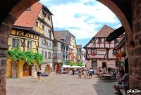 Christmas Market Cruise Shopping Planner: What to Buy and When