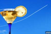 Aeroméxico Launches New Onboard Walk-Up Bar Experience