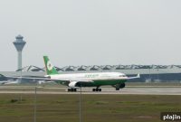 FAA Probes Air Traffic Control After EVA Air Near-Collision
