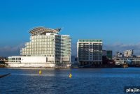 Luxury Waterfront Retreats in Wales: Top Coastal Escapes