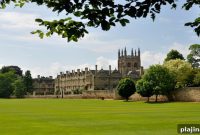 Discover Oxford’s Alice in Wonderland Walking Tour