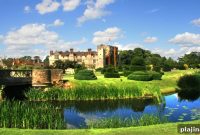 UK Garden Tourism: Top Destinations and Seasonal Highlights