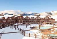 Hilton’s New Year Resolutions: Simple Ways to Stick With Them