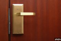 Use Your Smartphone as a Hotel Key Card: How It Works