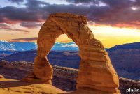 Arches National Park & Moab Desert: Top Sights, Trails, and Tips