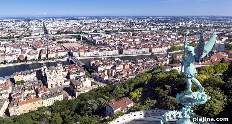 Lyon