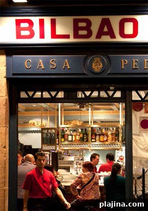 Café-bar in Plaza Nueva