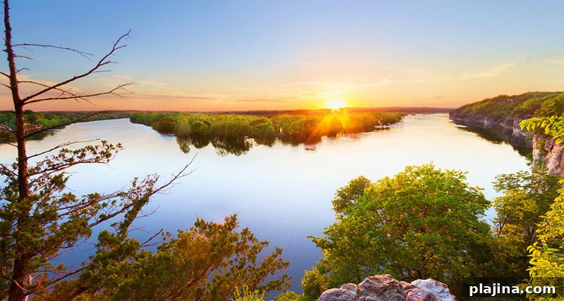 Truman Reservoir in Harry S. Truman State Park