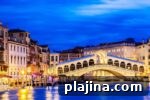 6 Compelling Reasons to Visit Venice, Italy This Year 5 thumb4