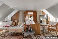 Stay in History: Iconic Suites at Raffles Hotels