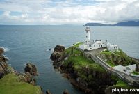 Top Irish Lighthouses to Visit: Locations, Photos & Tips