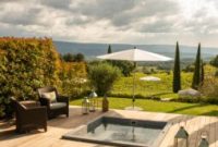 Experience Provence: Luxury Estate Getaway in the South of France