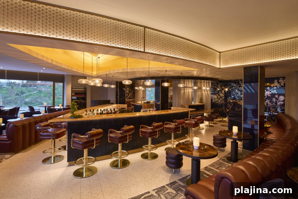 Golden Eye bar