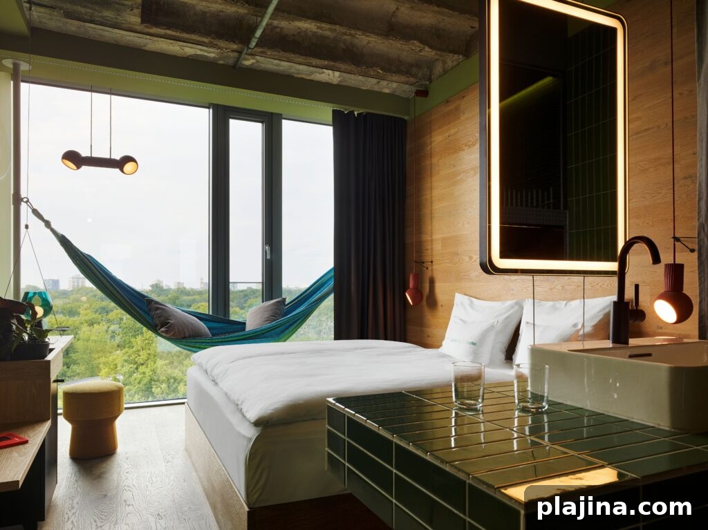Medium Jungle room