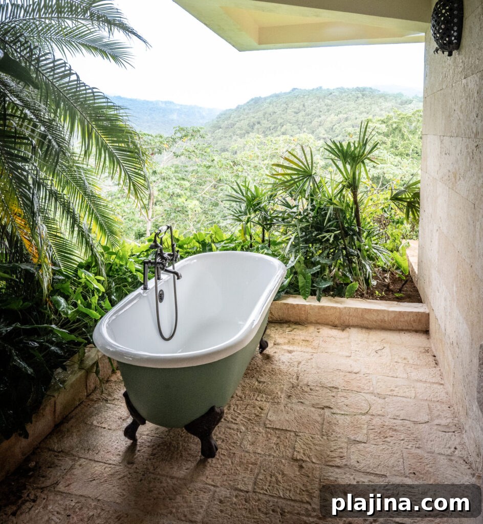Tryall Club Point of View villa bathtub