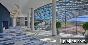Grand Foyer © Westin Denver International Airport