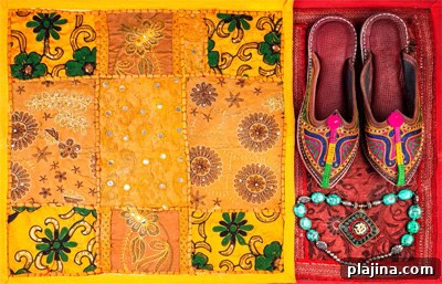 Brilliant textiles and jewelry are popular items sold at Jaipur markets.