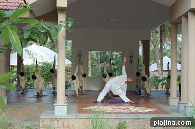 Yoga instructors at Shreya Yoga Retreat