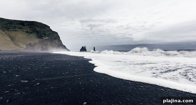 Black Sand Beach, Vik