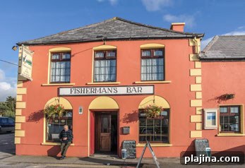 A colorful pub in Portmagee
