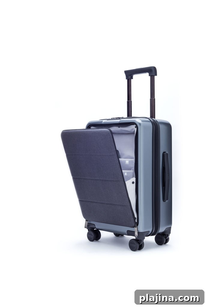 90FUN-Passport-front-compartment