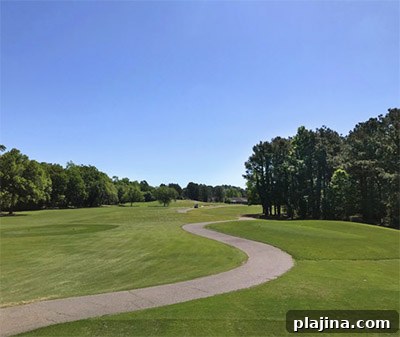 Hole 14 © FRANCIS X. GALLAGHER