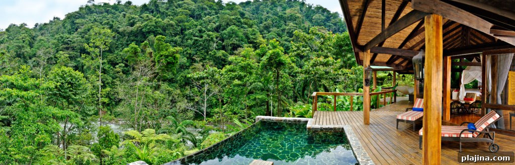 View of Costa Rican jungles © Pacuare Lodge 