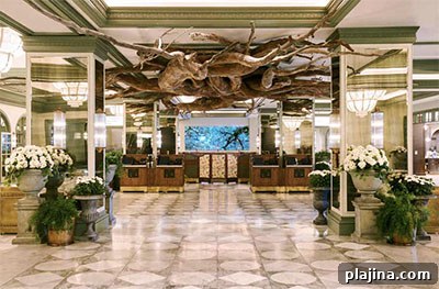 Park MGM Lobby © PARK MGM