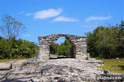 Mayan arch at San Grevasio