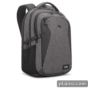 Backpack for travelers © Courtesy of Solo New York