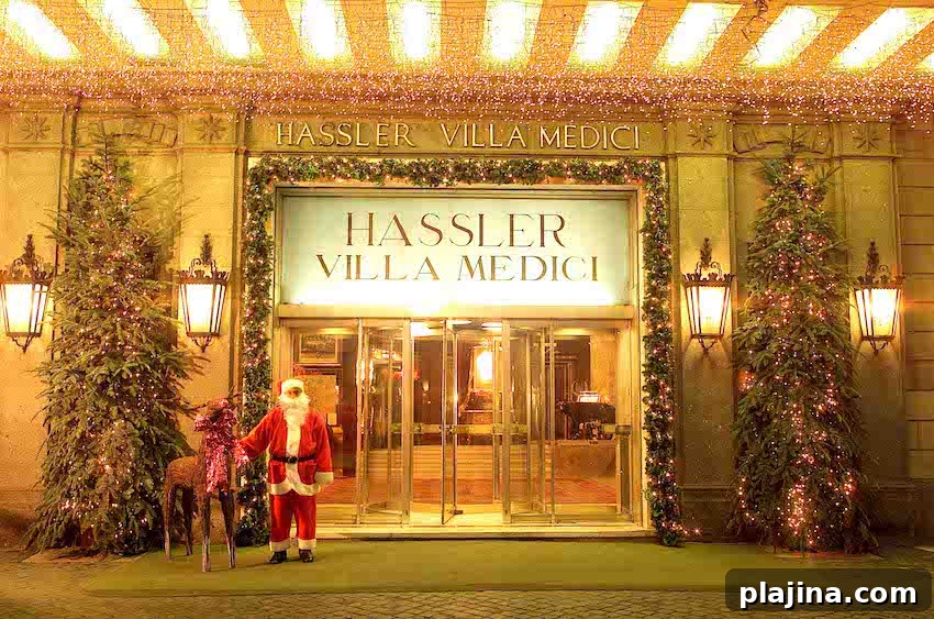 Hassler Entrance © Hotel Hassler Roma