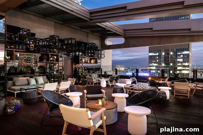 Rooftop at QT © Courtesy of QT Hotels & Resorts