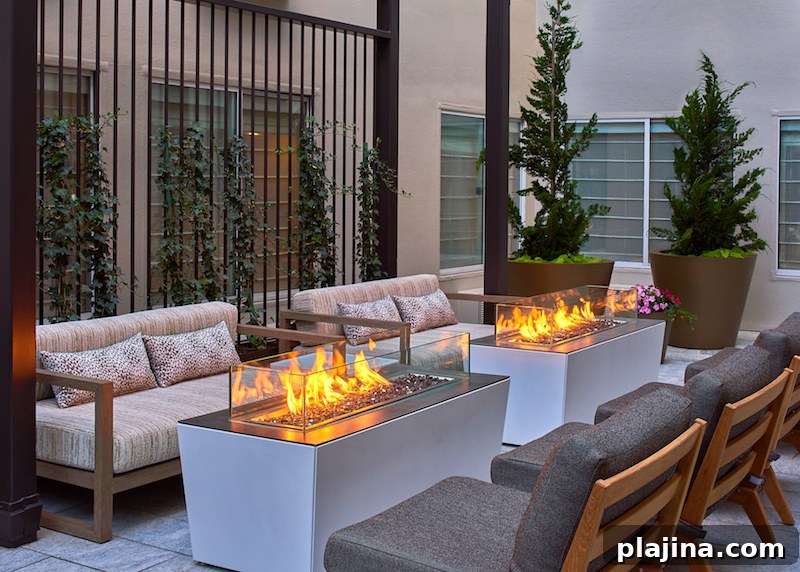 Courtyard of Hotel Zoe © Hotel Zoe Fisherman's Wharf