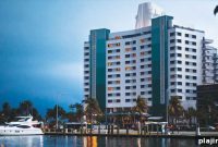 Eden Roc Renaissance Miami Beach Hotel Guide & Booking Tips
