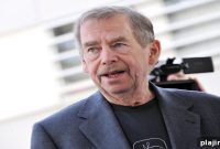 New York’s Hotel Elysée Renames Suites After Famous Guests