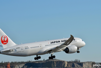 Inside JAL’s Sweet Suite: A Luxurious Japan Airlines Cabin Experience